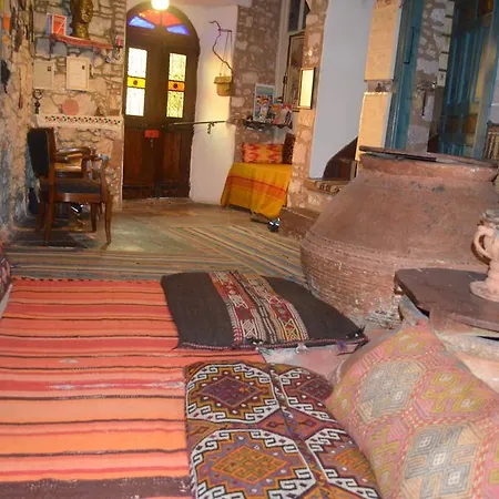 Taksiyarhis Guest house Ayvalik