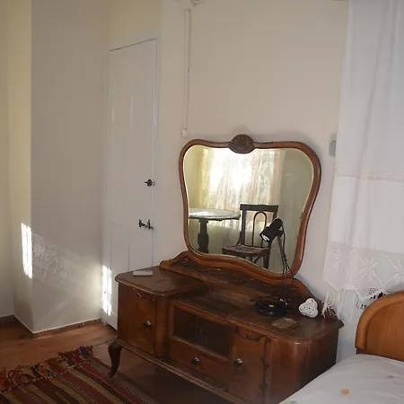 Taksiyarhis Ayvalik