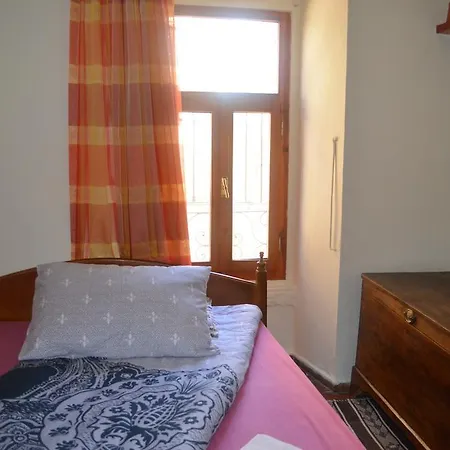 Taksiyarhis Guest house Ayvalik