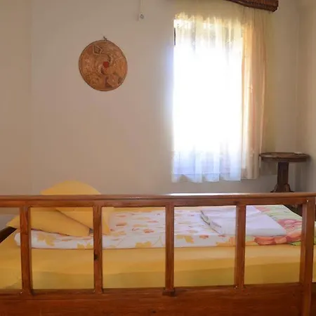 Taksiyarhis Ayvalik